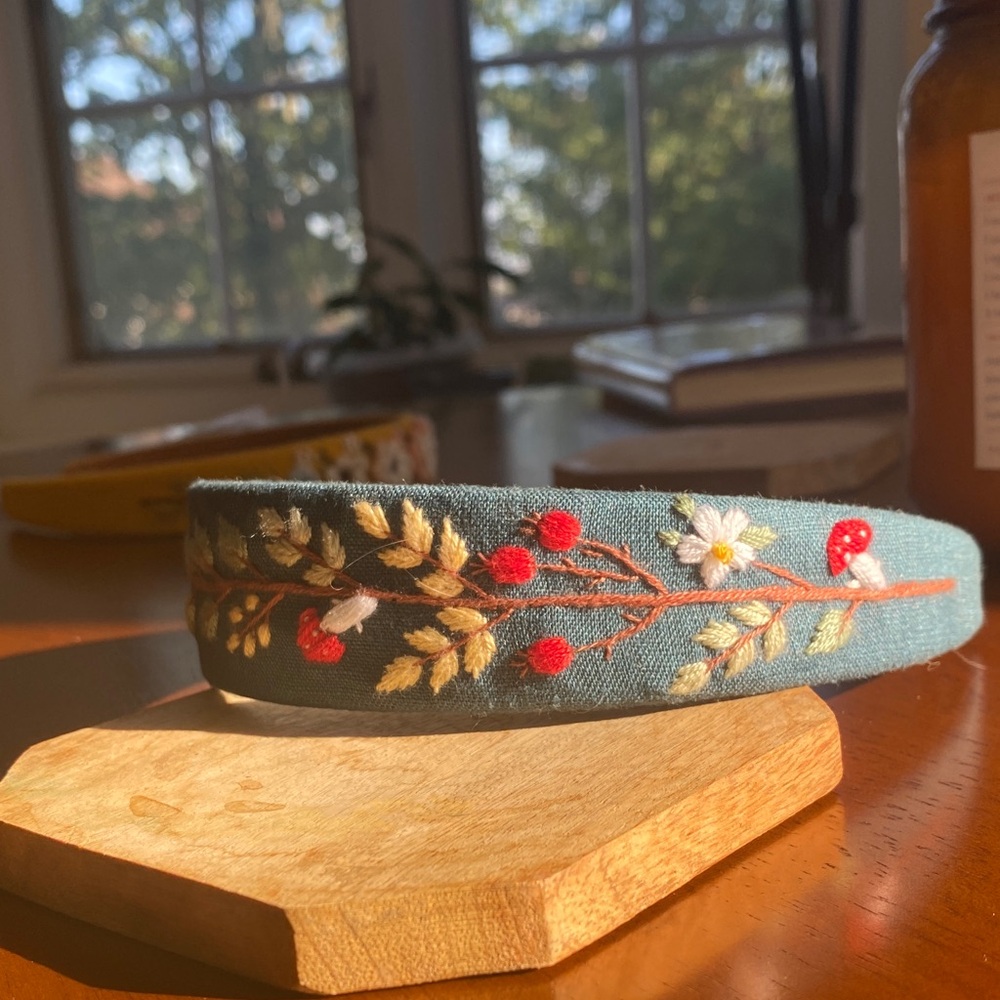 Embroidered Floral Headband